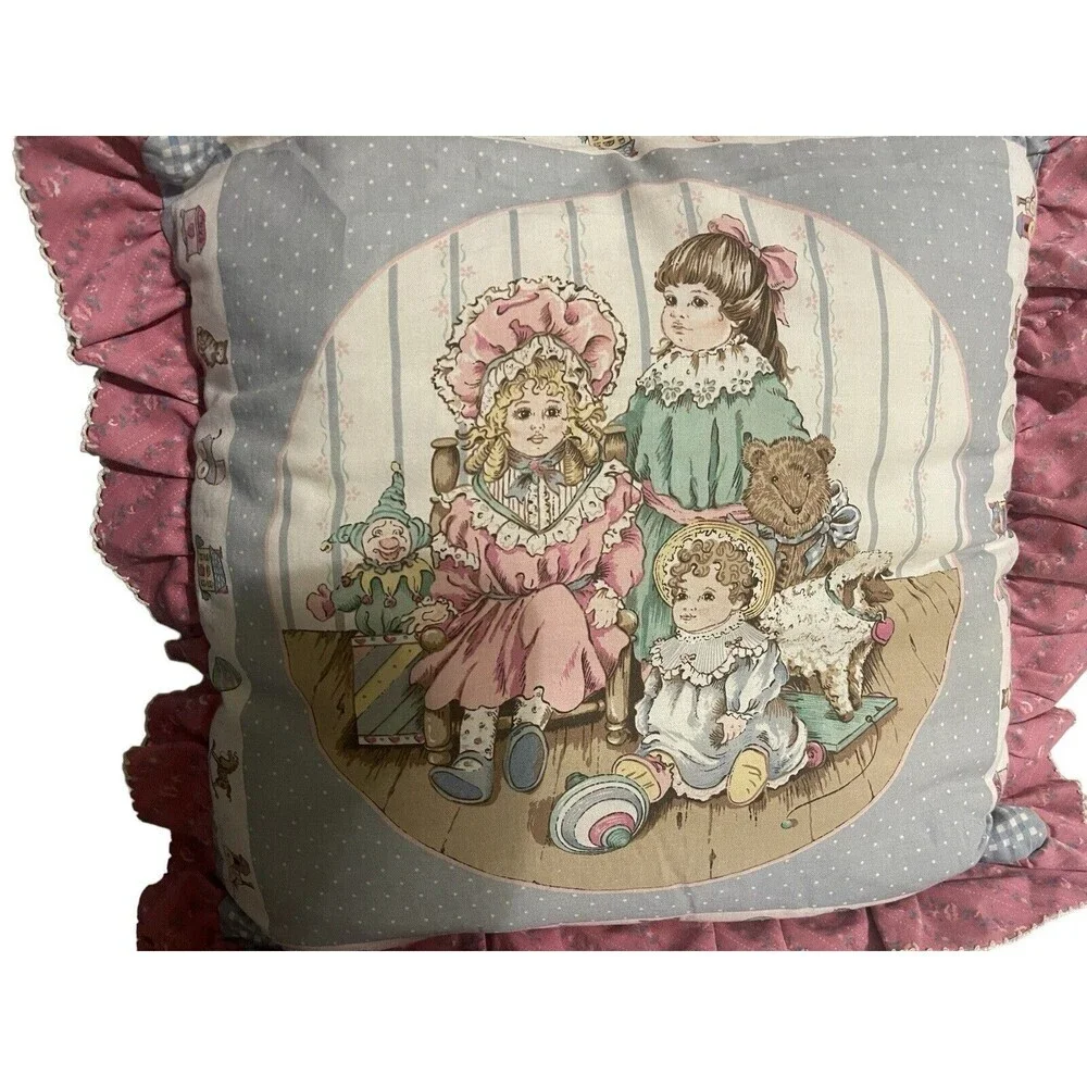 Vintage Handmade Quilted Girls Bear Pink Accent Pillow 80’s 15x15 RARE
